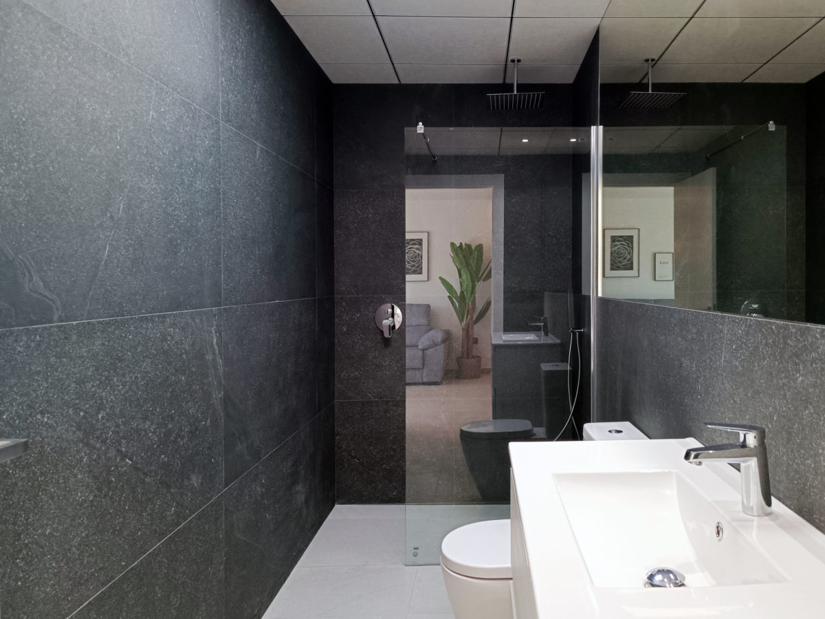 BATH 1 1200x900