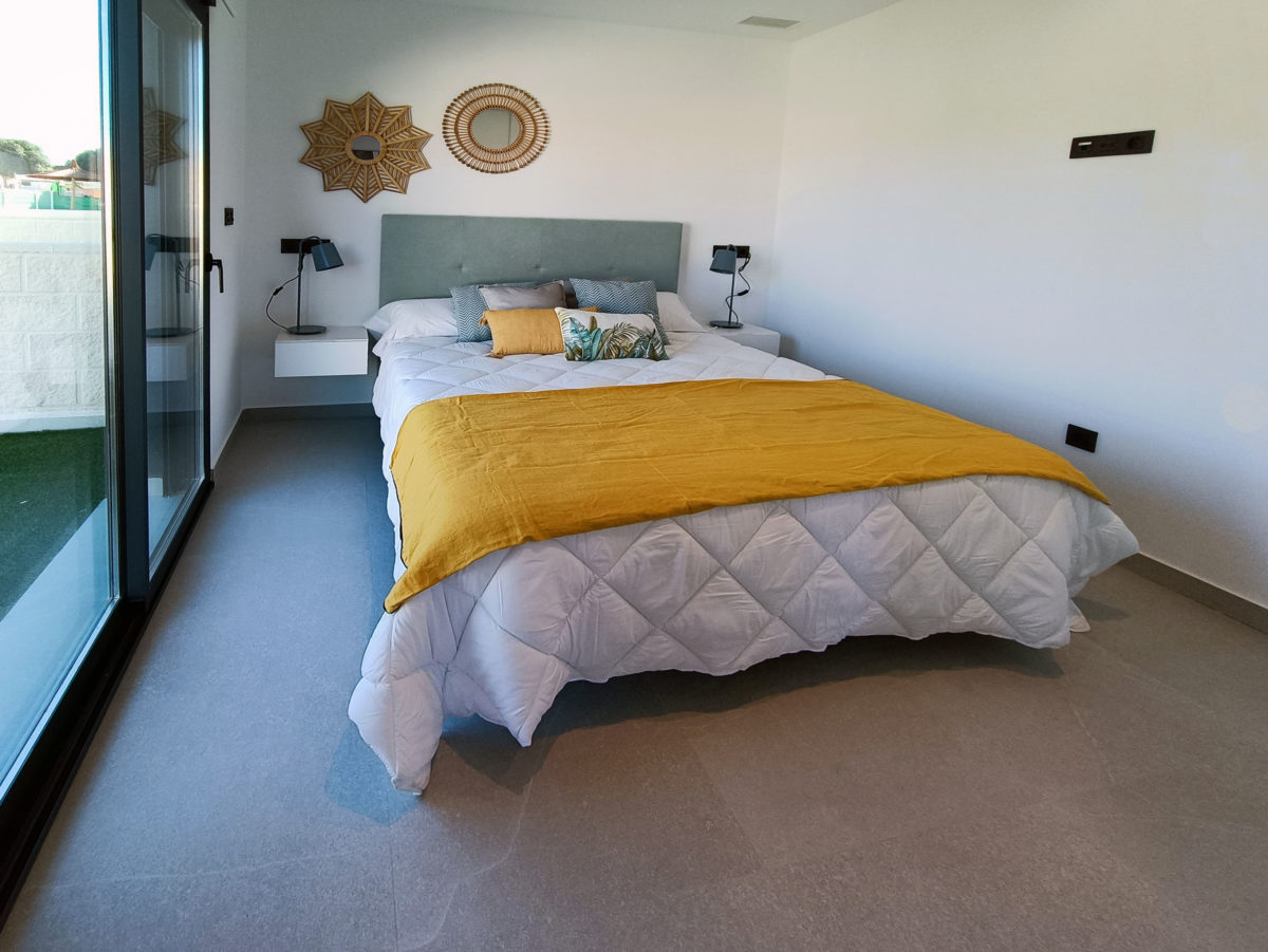 LO CRISPIN 2.2 BEDROOM